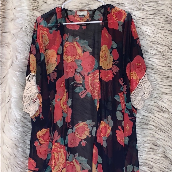 Kimono - Picture 1 of 2